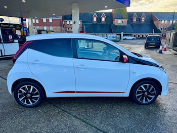 Used Toyota AYGO 2021 for sale - 76406086: Photo