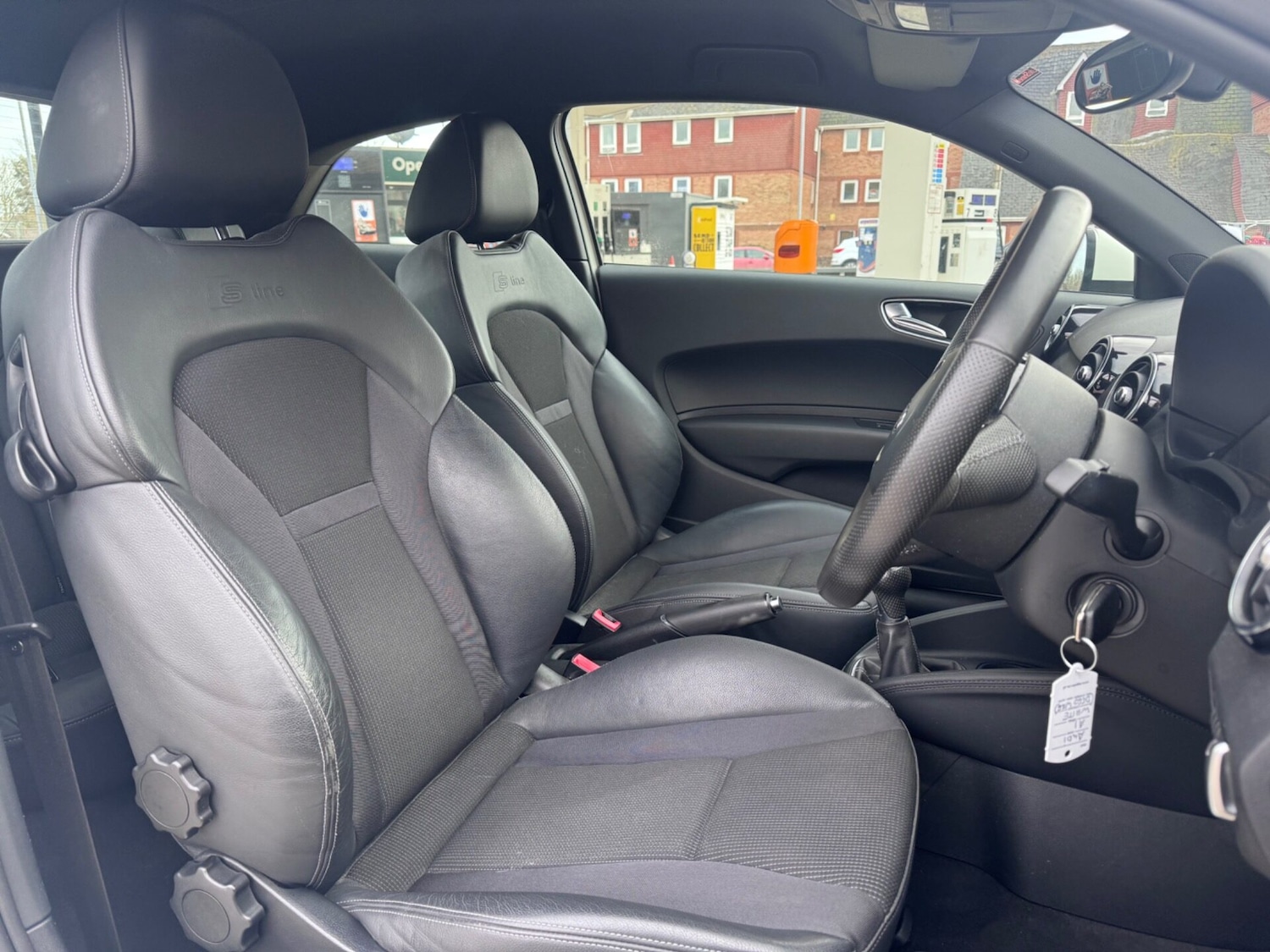 Used Audi A1 2011 for sale - 78122879: Photo 3