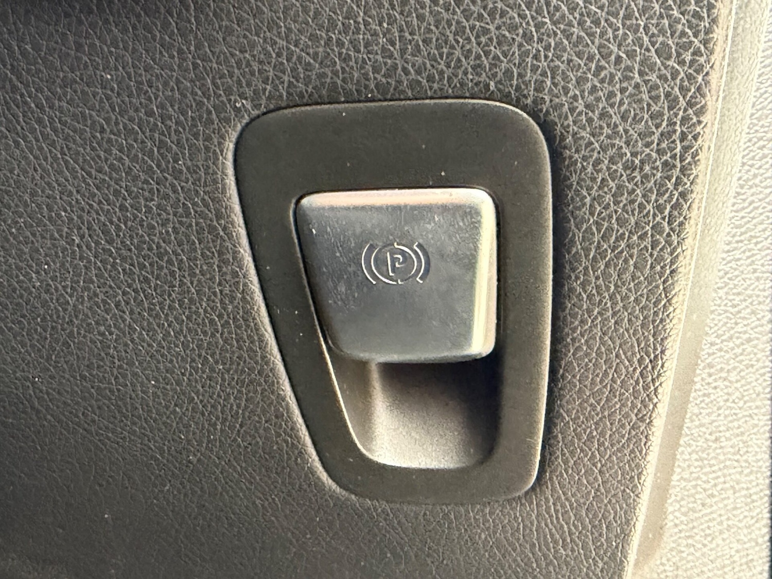 Used Mercedes-Benz GLC 2016 for sale - 78015930: Photo 19