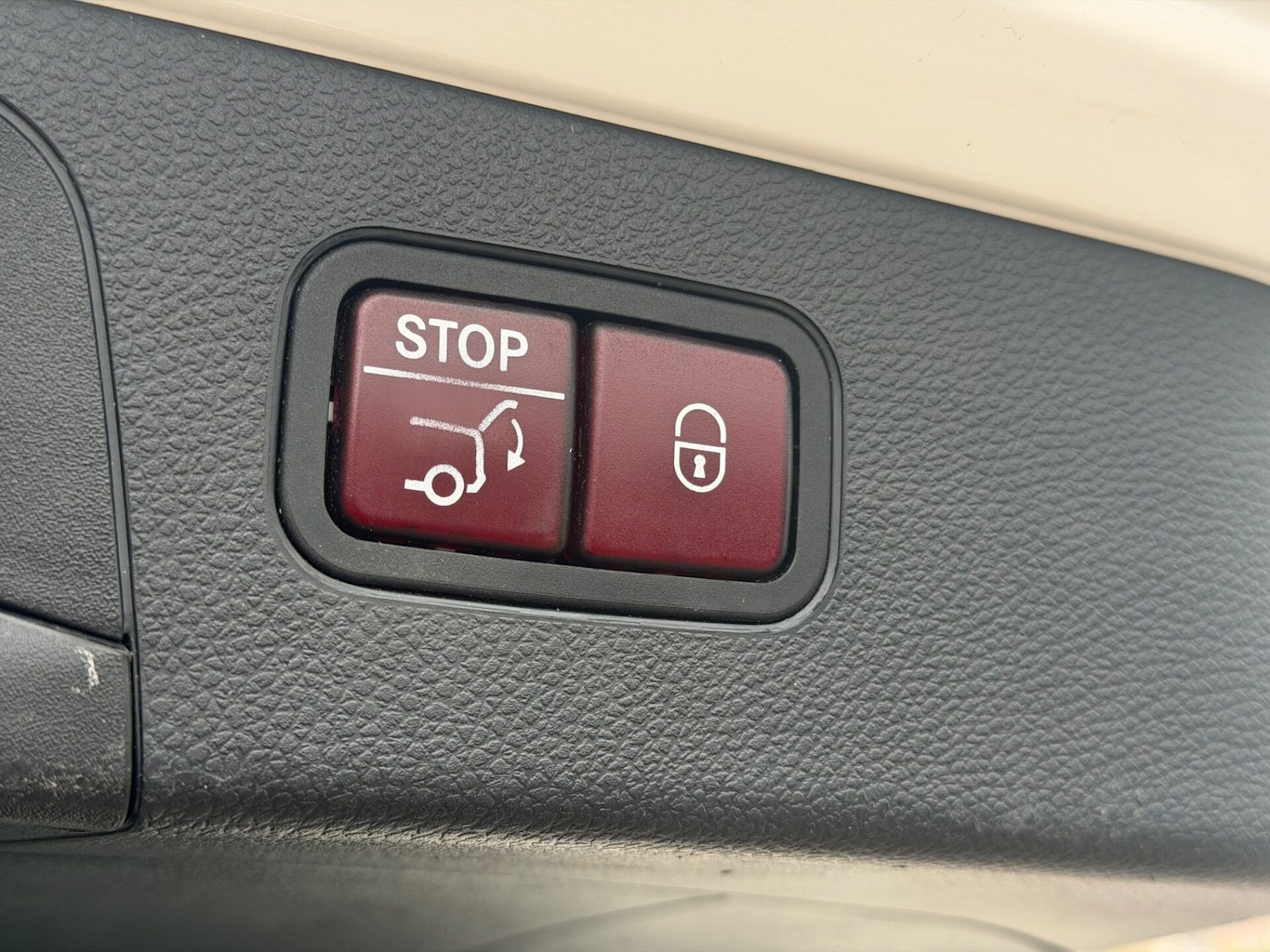 Used Mercedes-Benz GLC 2016 for sale - 78015930: Photo 27