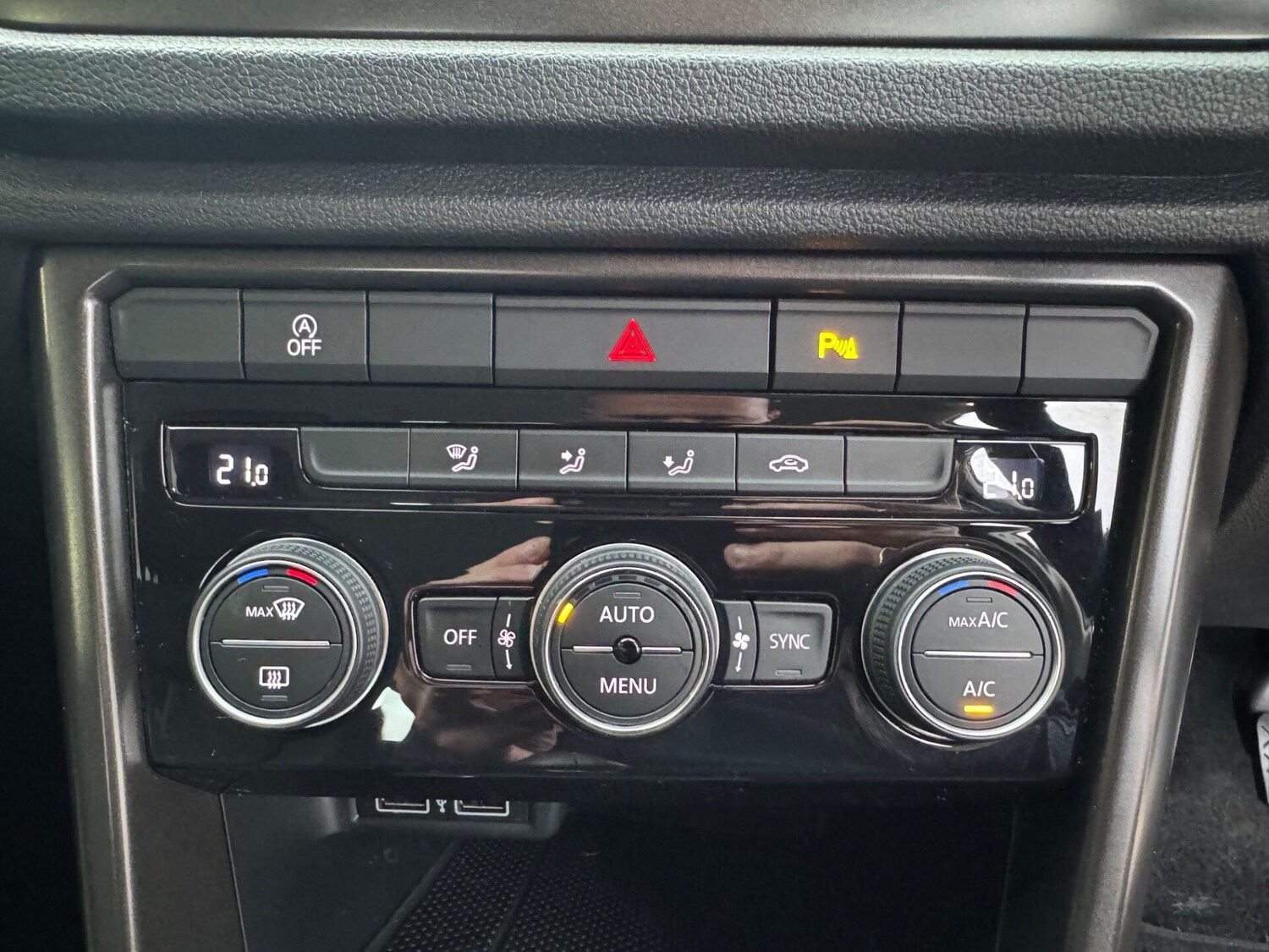 Used Volkswagen T-Roc 2020 for sale - 76558402: Photo 18