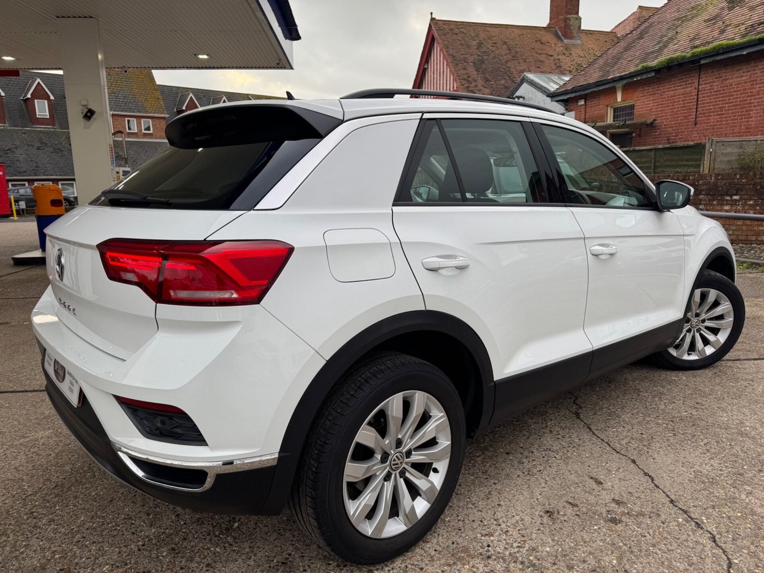 Used Volkswagen T-Roc 2020 for sale - 76558402: Photo 2