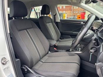 Used Volkswagen T-Roc 2020 for sale - 76558402: Photo