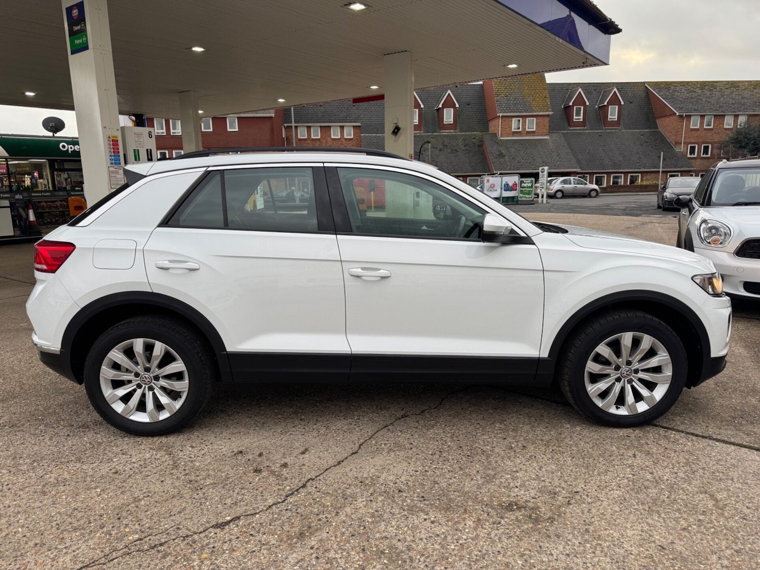 Used Volkswagen T-Roc 2020 for sale - 76558402: Photo 4