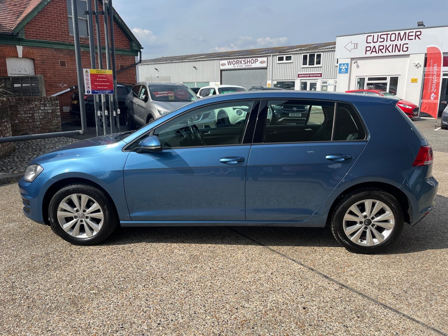 Used Volkswagen Golf 2014 for sale - 77901077: Photo 10