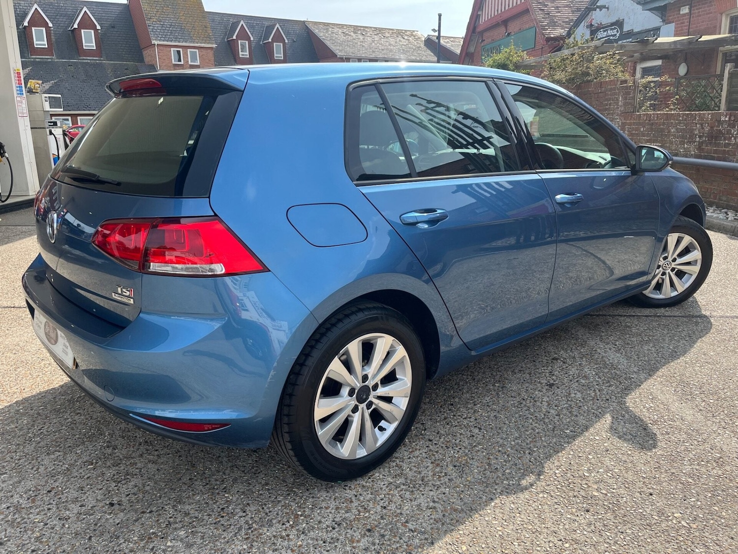 Used Volkswagen Golf 2014 for sale - 77901077: Photo 2