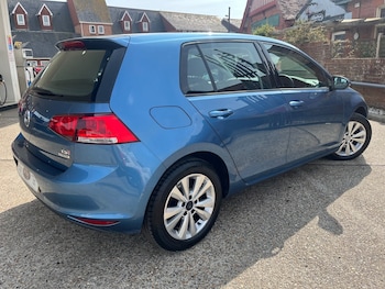 Used Volkswagen Golf 2014 for sale - 77901077: Photo