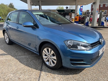 Used Volkswagen Golf 2014 for sale - 77901077: Photo