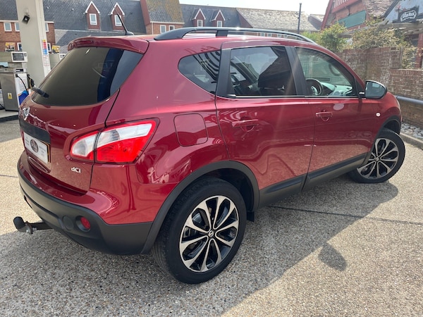 Used Nissan Qashqai 2014 for sale - 74817524: Photo 2