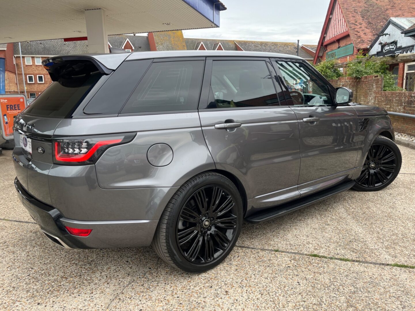 Used Land Rover Range Rover Sport 2018 for sale - 76535099: Photo 2