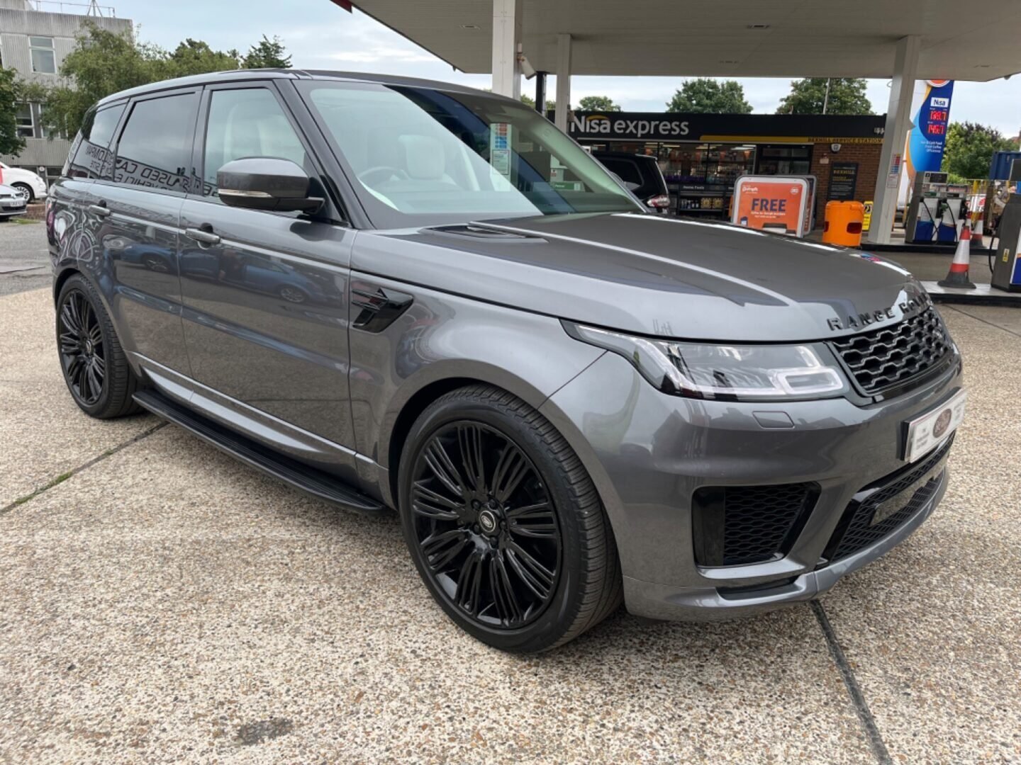 Used Land Rover Range Rover Sport 2018 for sale - 76535099: Photo 4