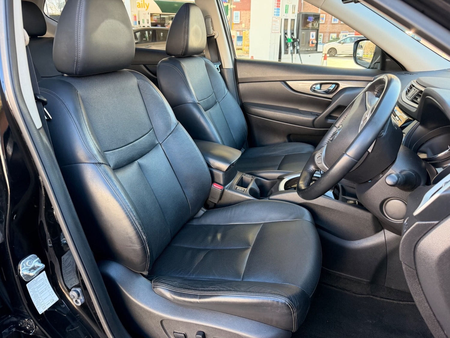 Used Nissan X-Trail 2017 for sale - 77208675: Photo 3