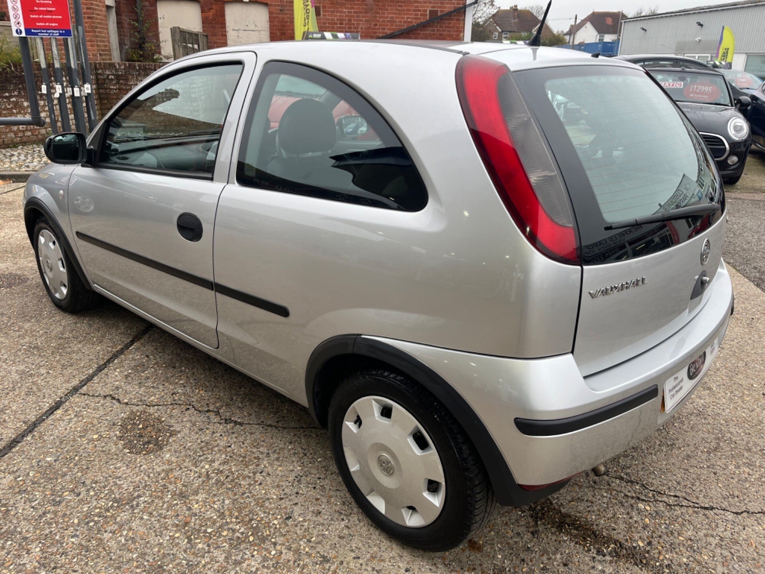 Used Vauxhall Corsa 2004 for sale - 76236477: Photo 10