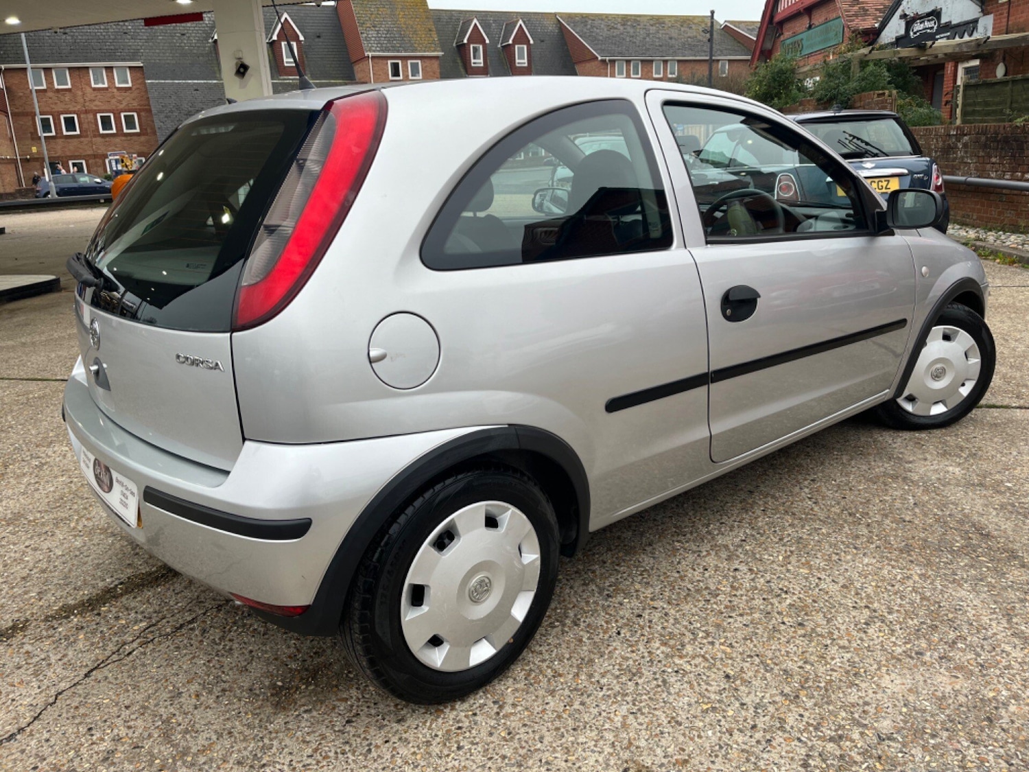 Used Vauxhall Corsa 2004 for sale - 76236477: Photo 2