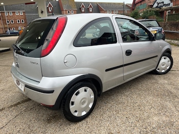Used Vauxhall Corsa 2004 for sale - 76236477: Photo