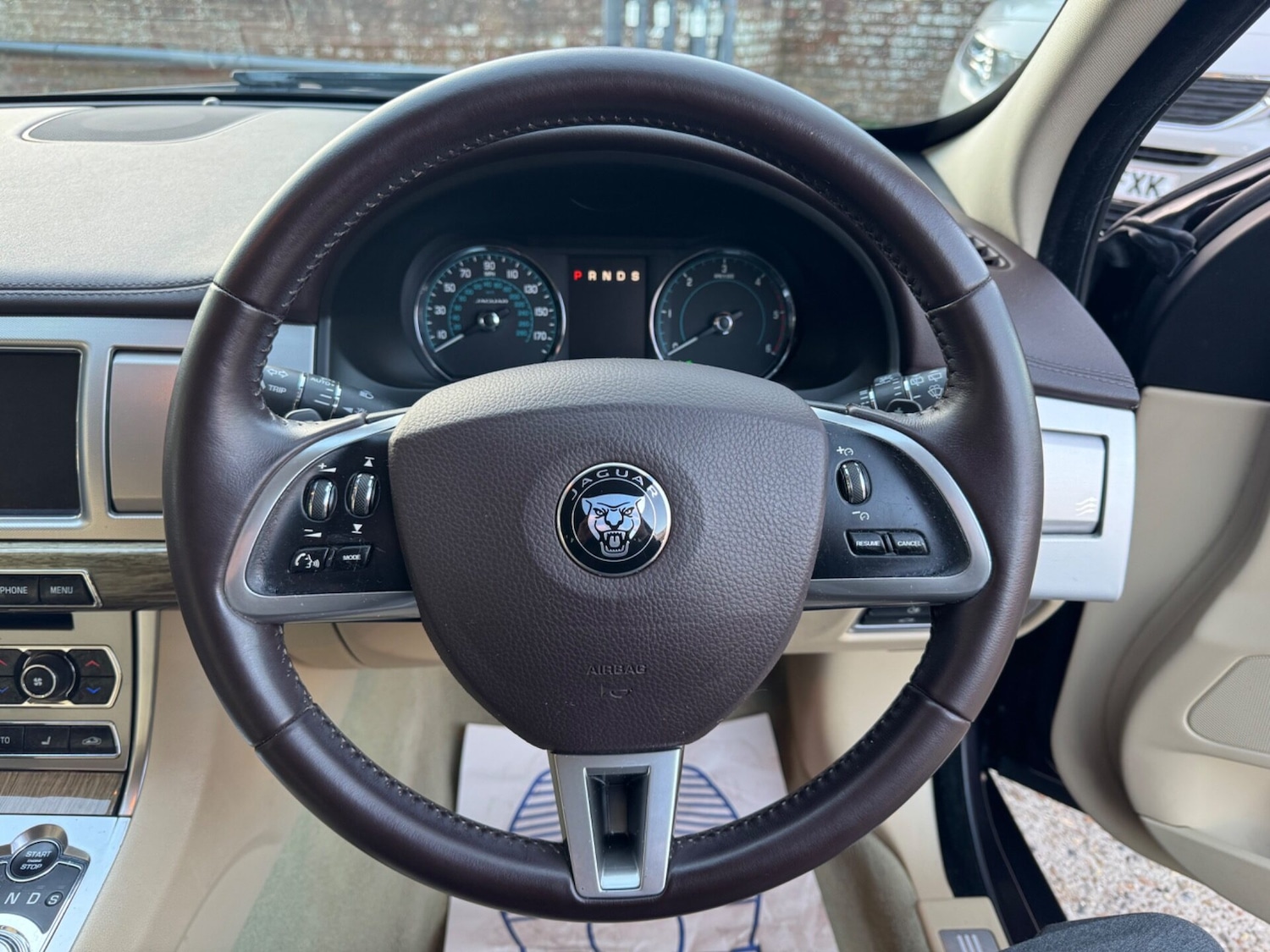 Used Jaguar XF 2014 for sale - 76631163: Photo 10