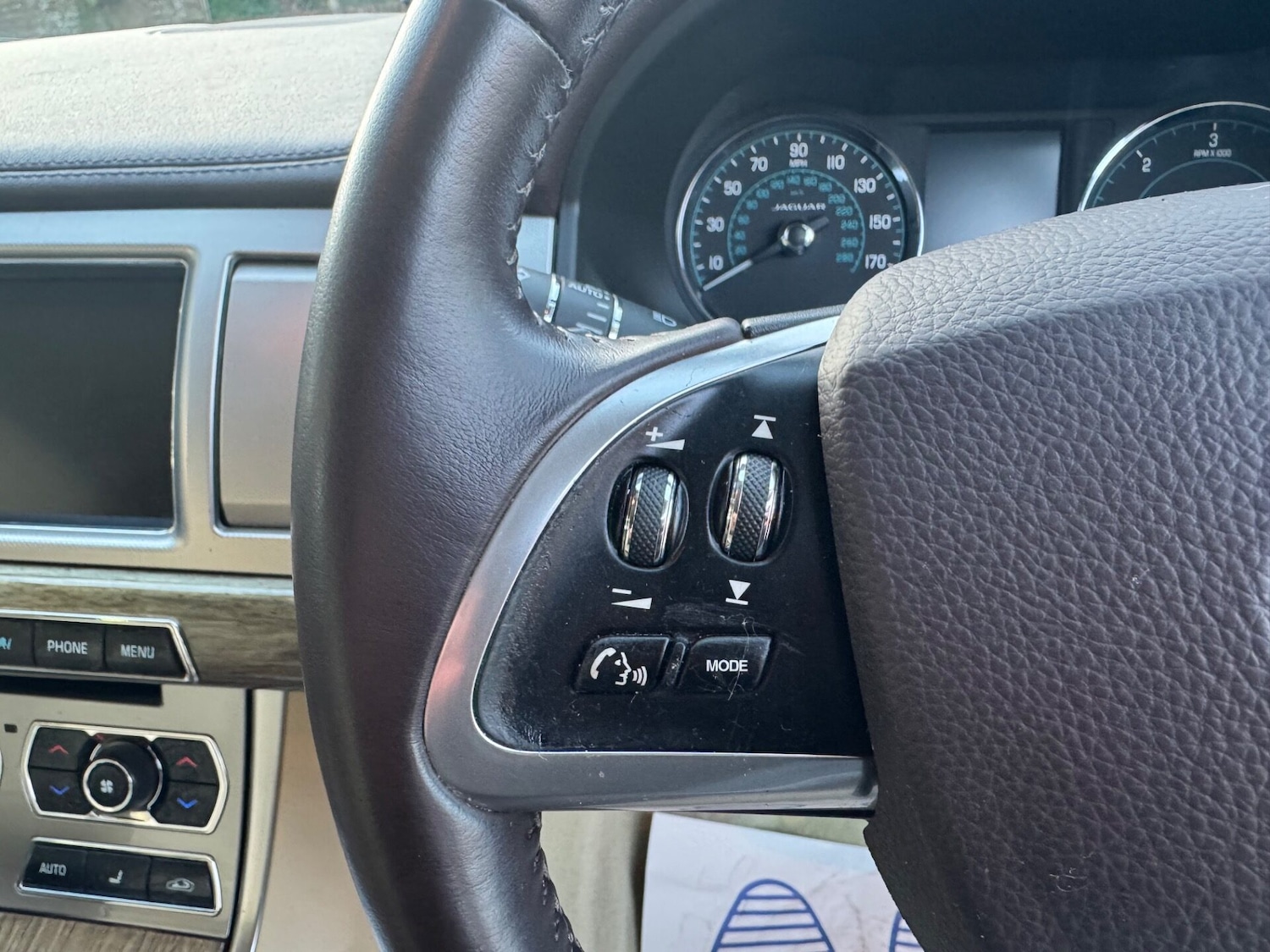 Used Jaguar XF 2014 for sale - 76631163: Photo 11