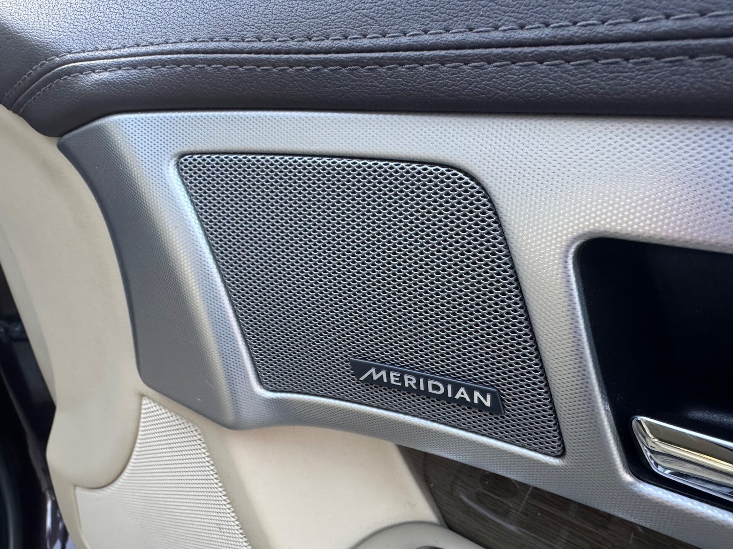 Used Jaguar XF 2014 for sale - 76631163: Photo 24