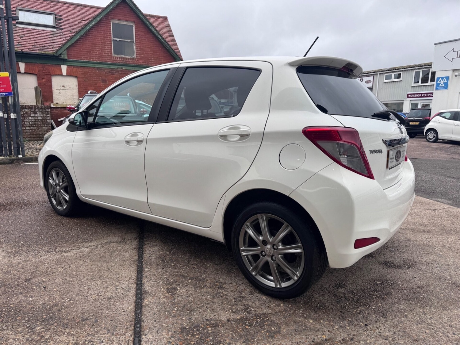 Used Toyota Yaris 2013 for sale - 77520449: Photo 7