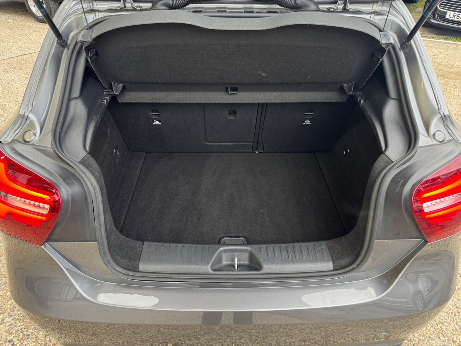 Used Mercedes-Benz A-Class 2018 for sale - 75987386: Photo 10