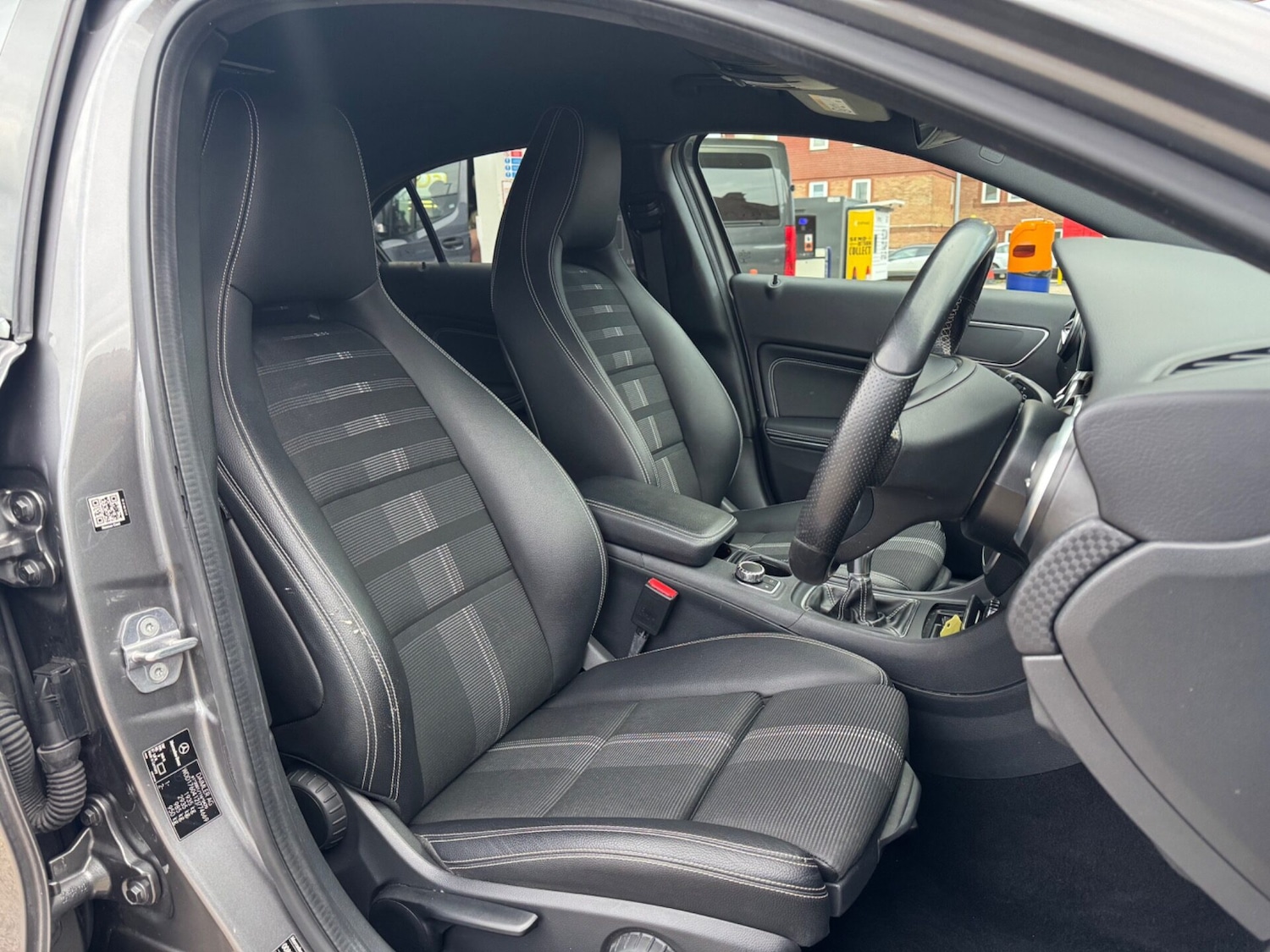 Used Mercedes-Benz A-Class 2018 for sale - 75987386: Photo 3