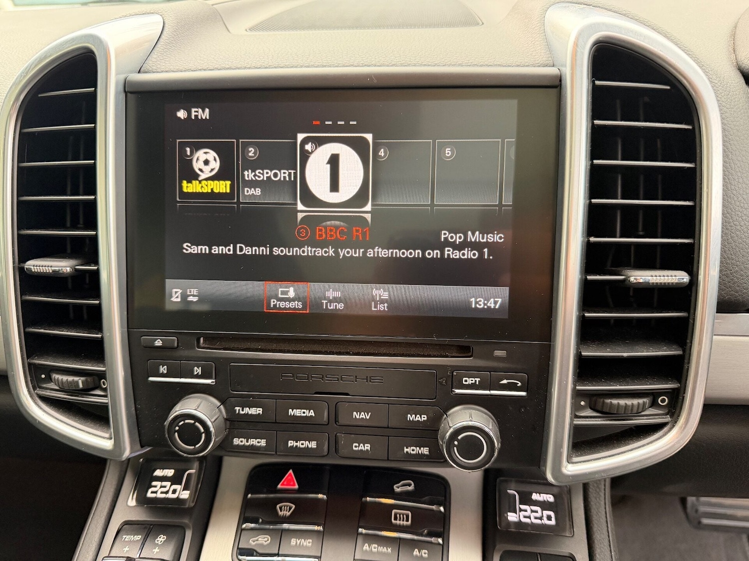 Used Porsche Cayenne 2017 for sale - 76863108: Photo 18