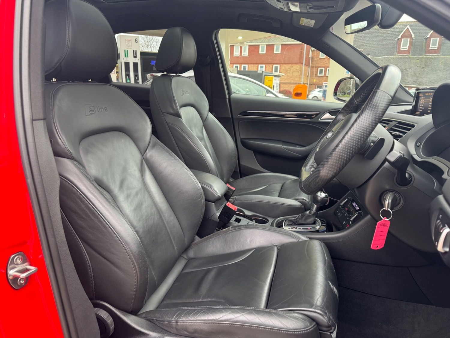 Used Audi Q3 2017 for sale - 76909342: Photo 3