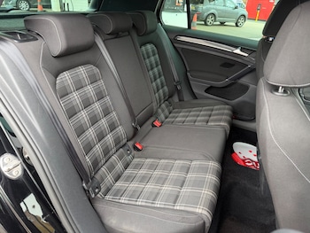 Used Volkswagen Golf 2015 for sale - 78558359: Photo