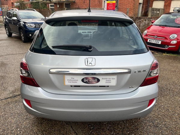 Used Honda Civic 2003 for sale - 76224482: Photo 5