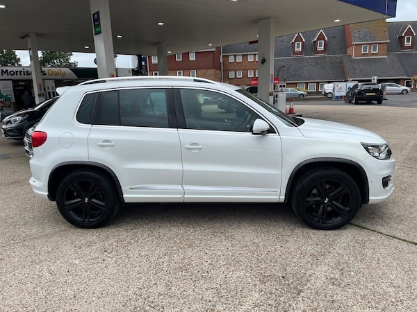 Used Volkswagen Tiguan 2015 for sale - 75426389: Photo 8