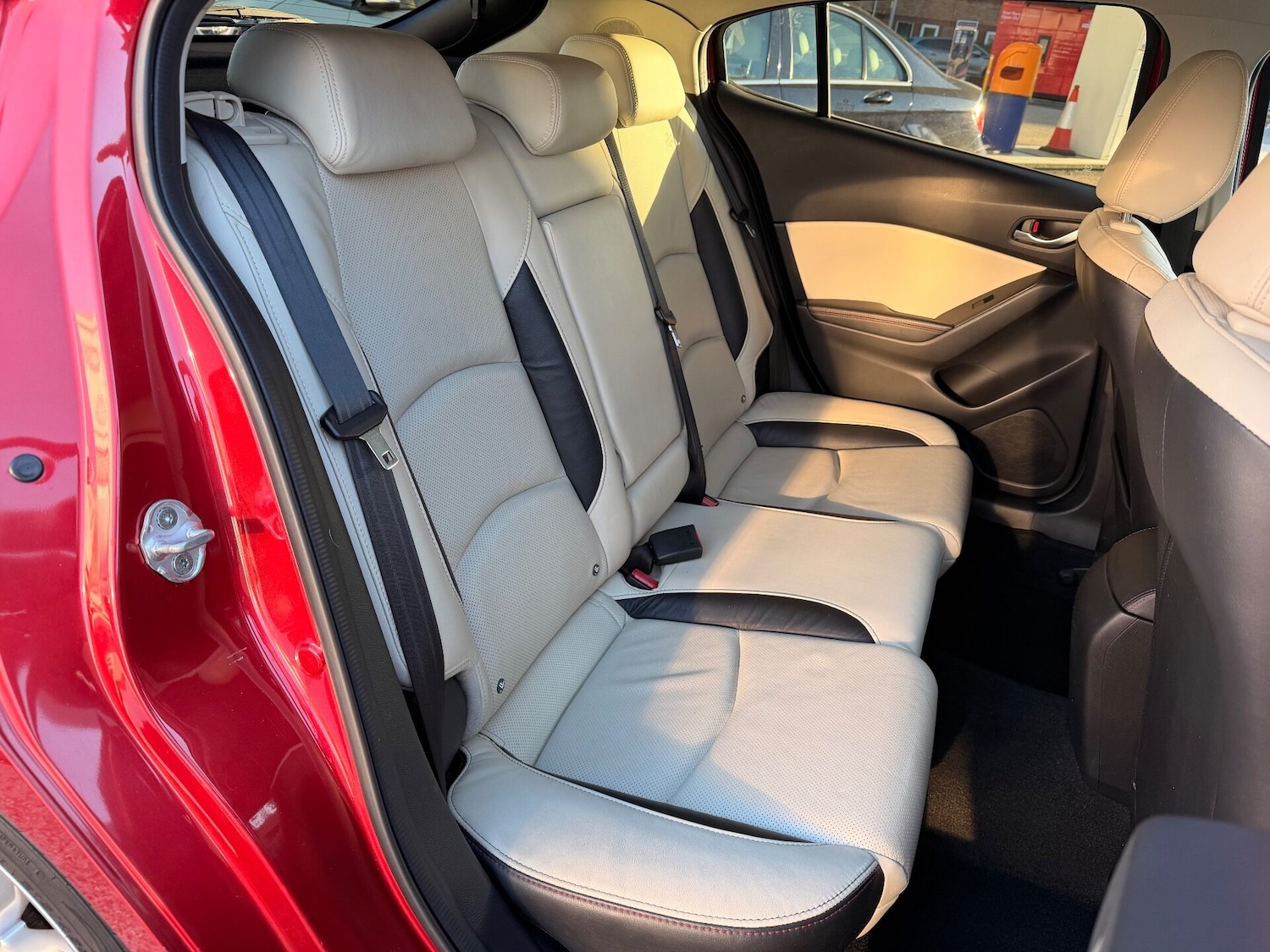 Used Mazda Mazda3 2014 for sale - 76245865: Photo 10