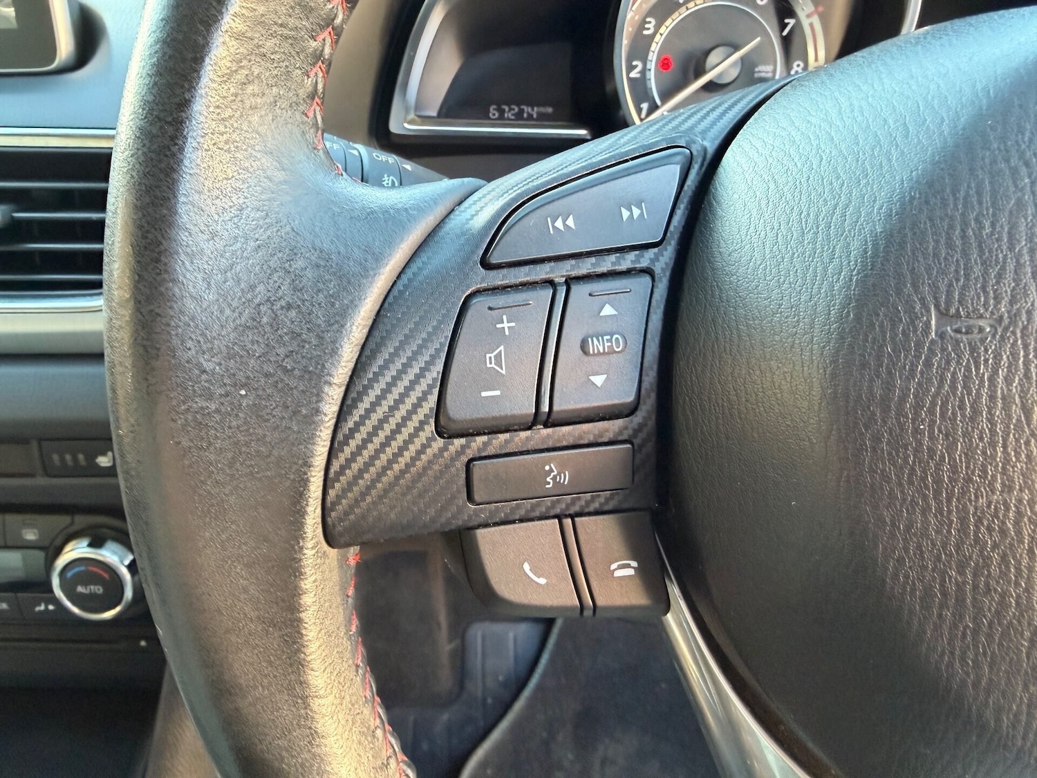 Used Mazda Mazda3 2014 for sale - 76245865: Photo 14