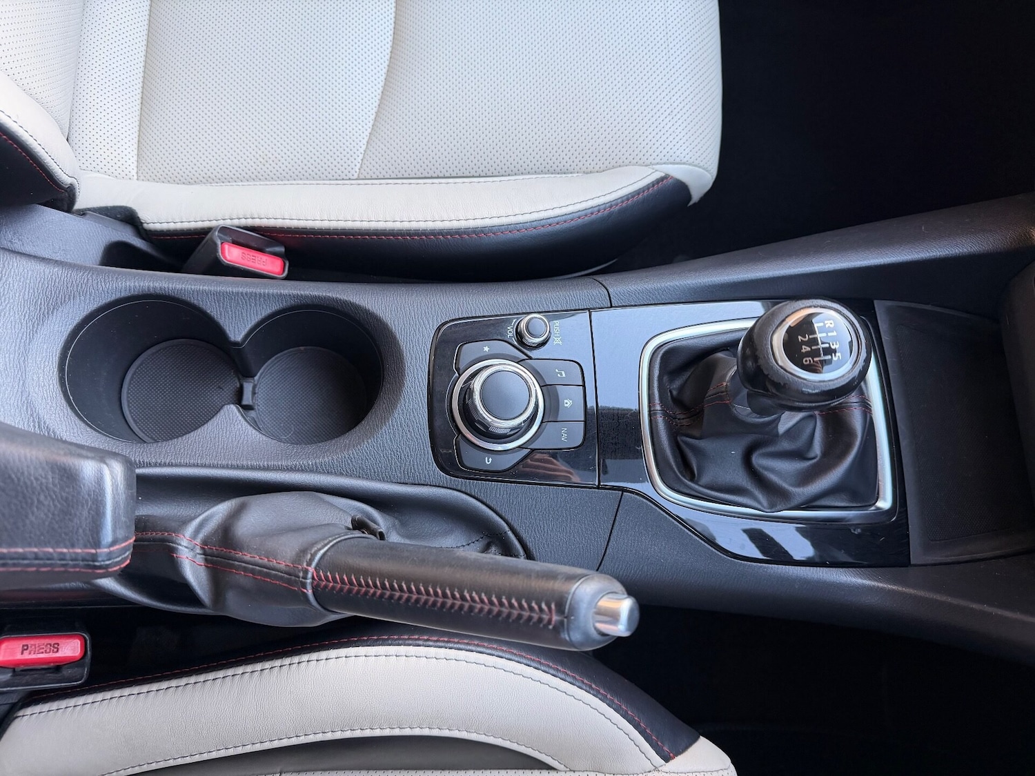 Used Mazda Mazda3 2014 for sale - 76245865: Photo 16