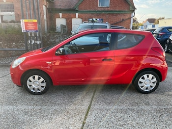 Used Hyundai i20 2009 for sale - 76115668: Photo 2