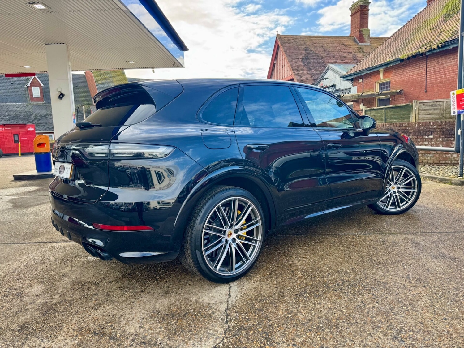 Used Porsche Cayenne 2019 for sale - 77368096: Photo 2