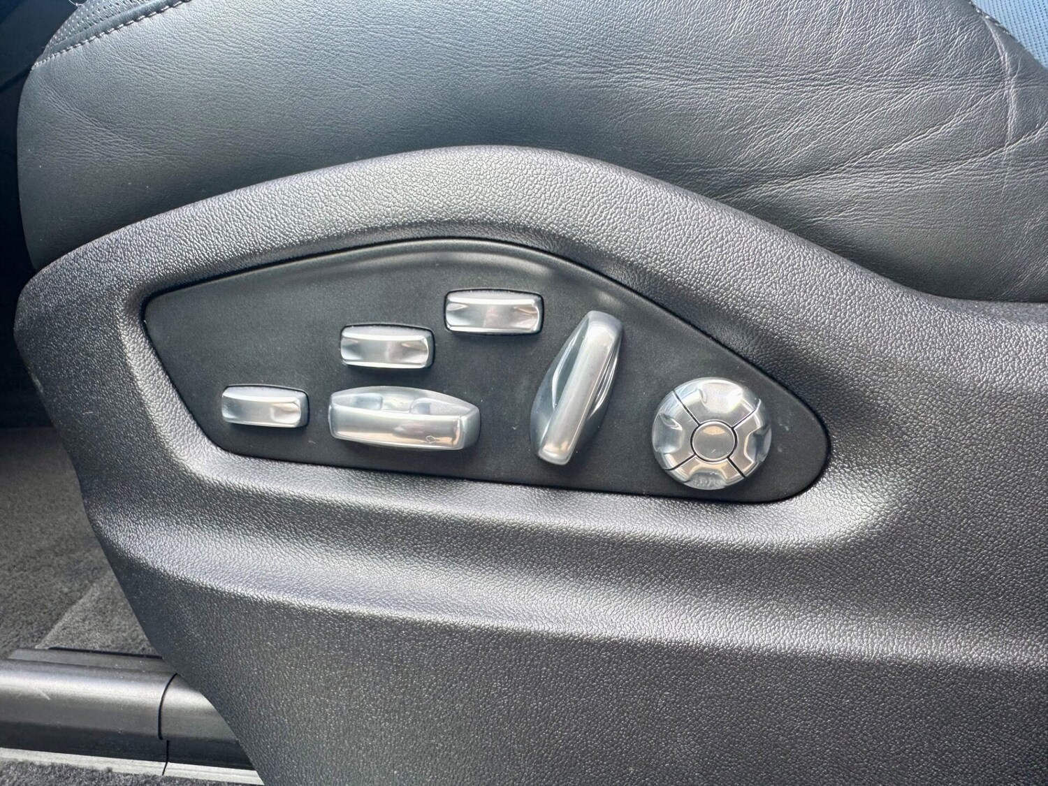 Used Porsche Cayenne 2019 for sale - 77368096: Photo 38