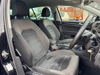 Used Volkswagen Golf 2014 for sale - 76558411: Photo