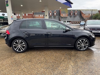 Used Volkswagen Golf 2014 for sale - 76558411: Photo