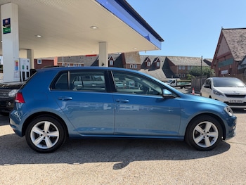 Used Volkswagen Golf 2016 for sale - 78633143: Photo
