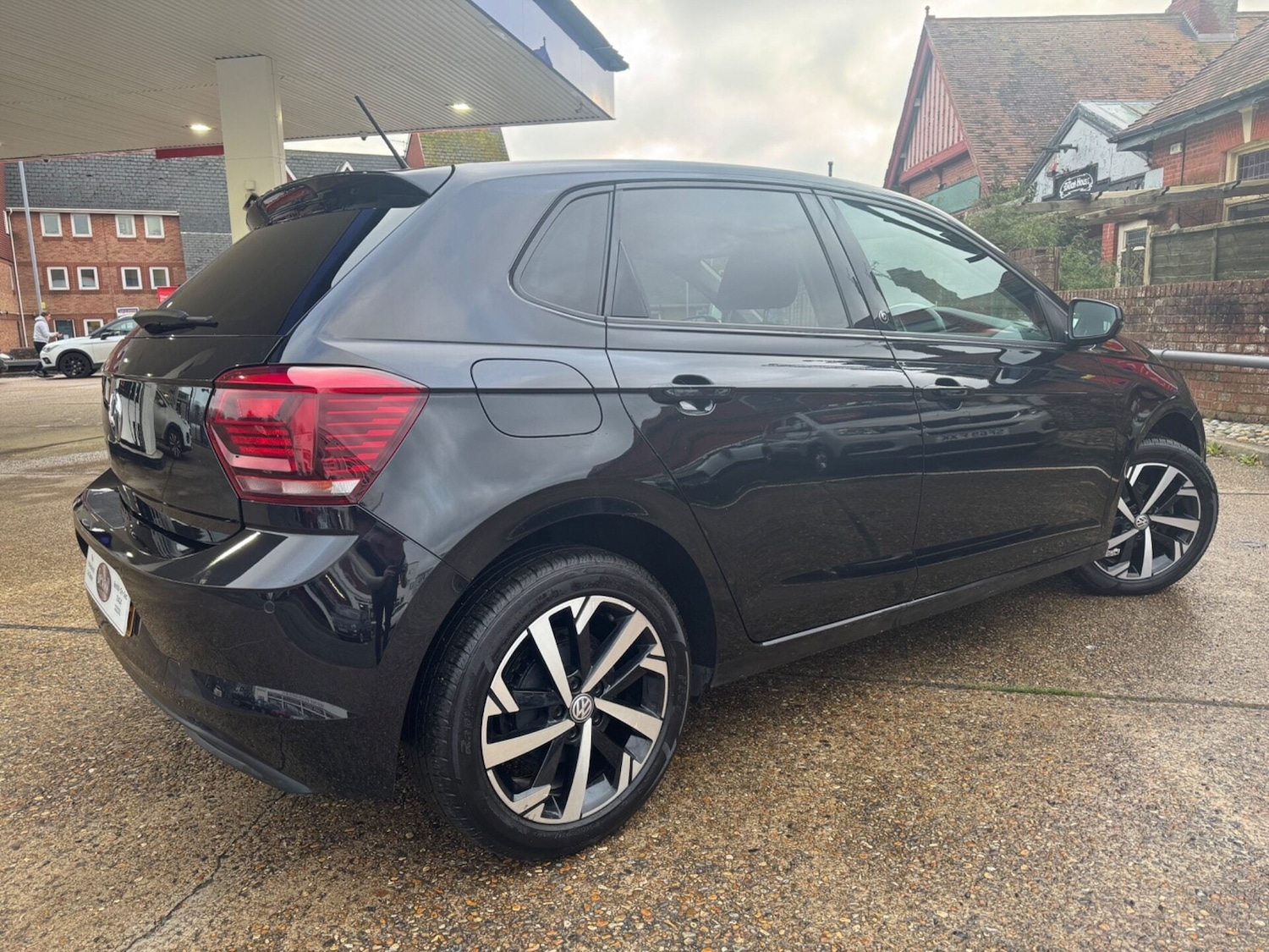 Used Volkswagen Polo 2020 for sale - 76142768: Photo 2