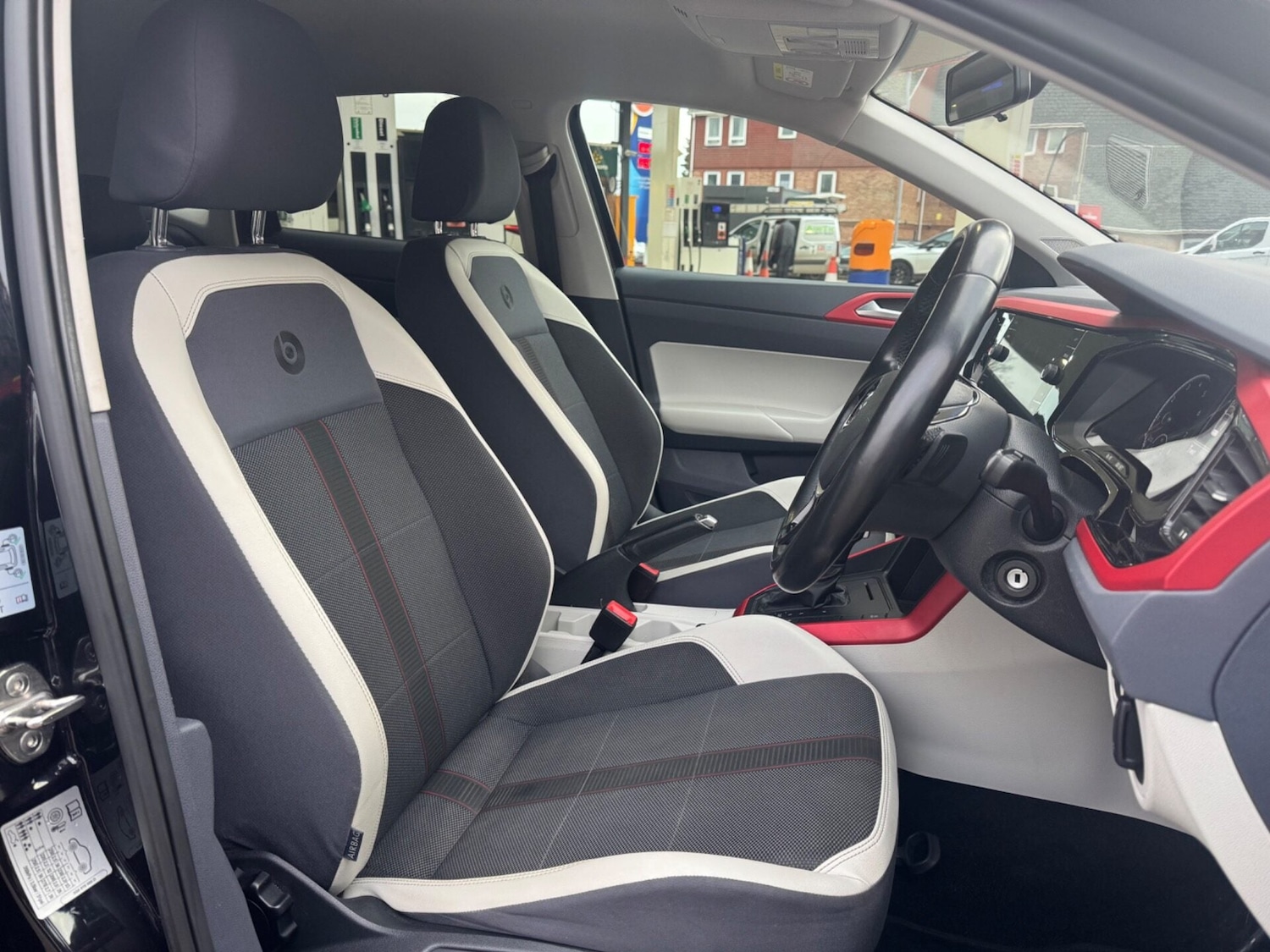 Used Volkswagen Polo 2020 for sale - 76142768: Photo 3