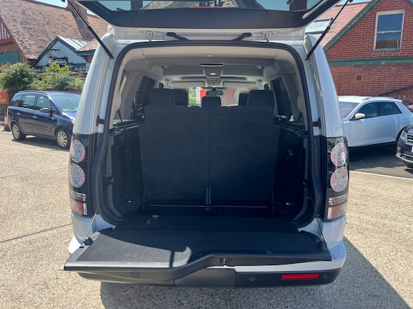 Used Land Rover Discovery 2016 for sale - 76097024: Photo 6