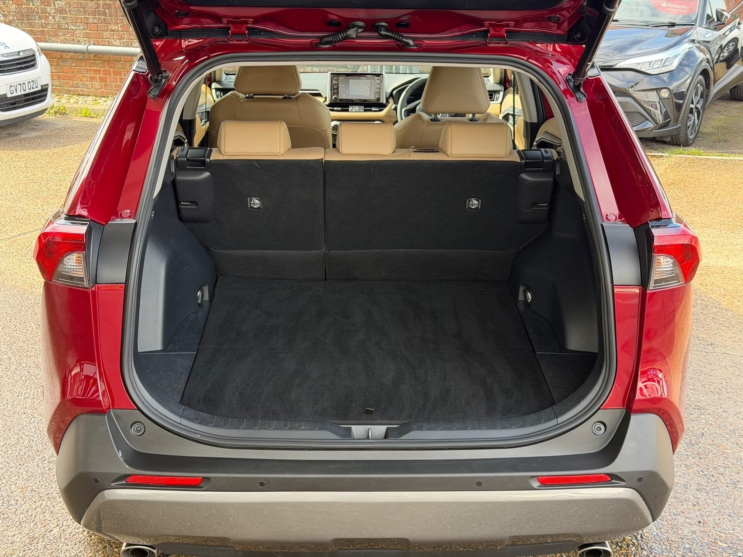 Used Toyota RAV4 2019 for sale - 78133199: Photo 9