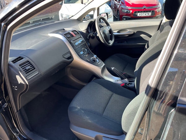 Used Toyota Auris 2011 for sale - 74205489: Photo 13