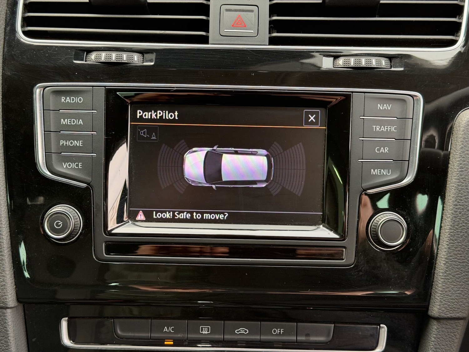 Used Volkswagen Golf 2014 for sale - 77651543: Photo 16