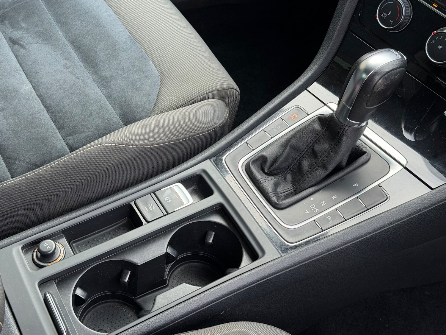 Used Volkswagen Golf 2014 for sale - 77651543: Photo 22