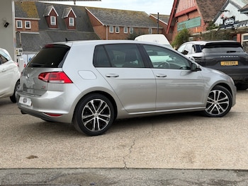 Used Volkswagen Golf 2014 for sale - 77651543: Photo