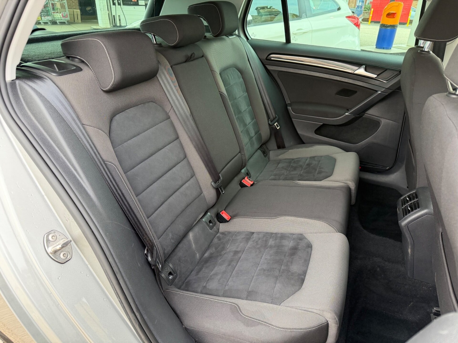 Used Volkswagen Golf 2014 for sale - 77651543: Photo 4