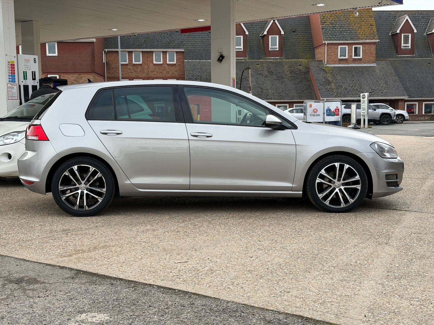 Used Volkswagen Golf 2014 for sale - 77651543: Photo 6
