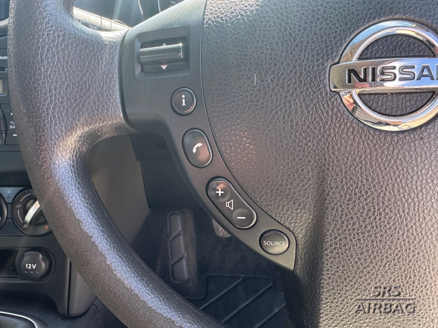 Used Nissan Qashqai 2011 for sale - 77533841: Photo 13